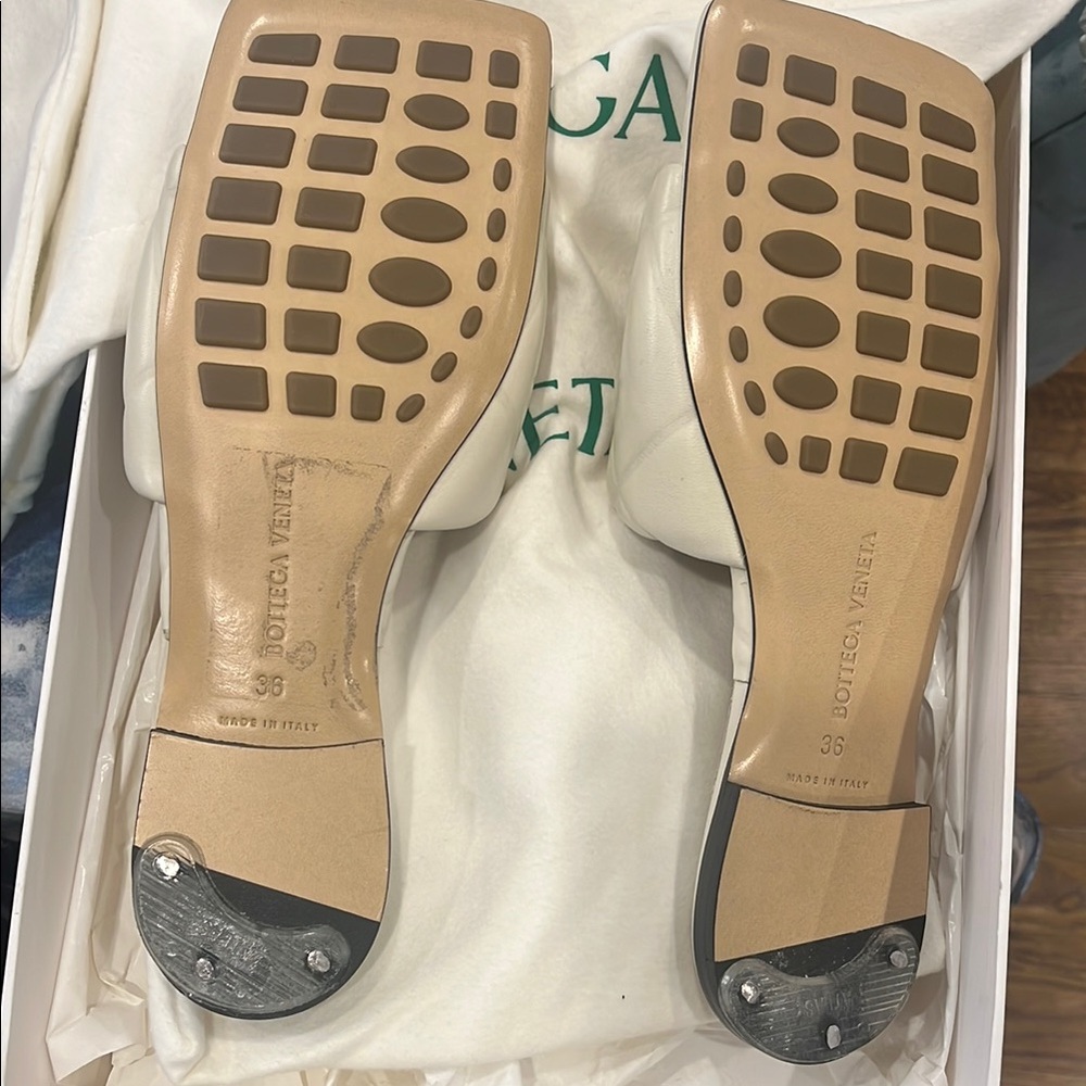 Bottega Veneta Ivory Quilted Slide Sandals - Picture 3 of 5